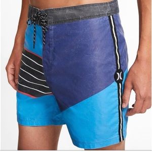 NWT Men’s Hurley board stripped shorts size 30
